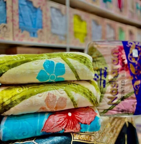 تصویر 3 از پتو تک‌ نفره نسترن ارزان قیمت + مناسب خواب راحت